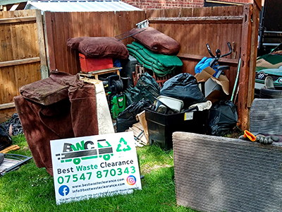 A happy customer for a domestic removal.